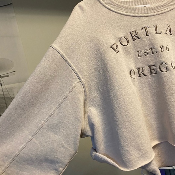 Embroidered Crewneck - Picture 2 of 4